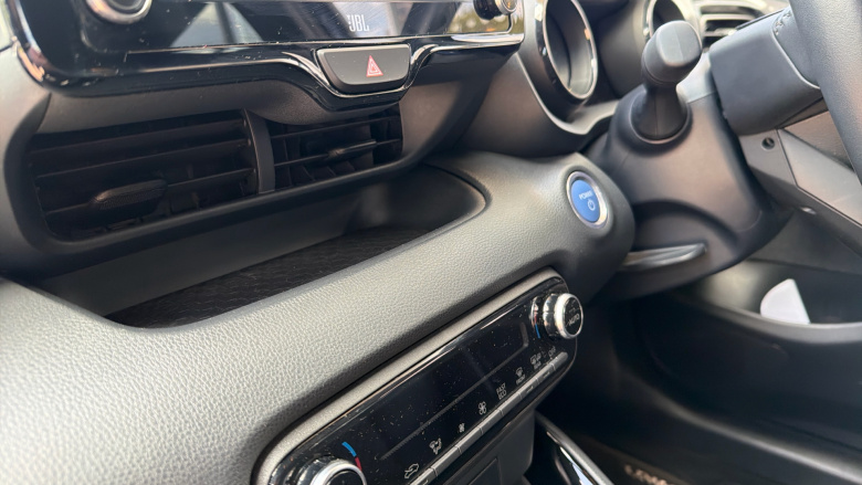 Toyota Yaris 1.5 Hybrid Dynamic 5dr CVT Hybrid Hatchback